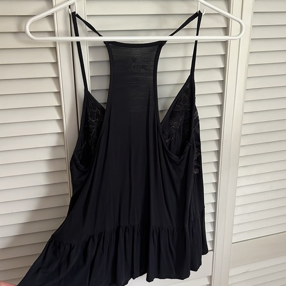 Soft Black Tank Top - Picture 2 of 2